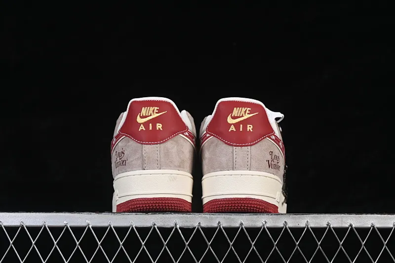 All categories Nk Air Force 1 Air Force series Nk Air Force 1 Low Air Force low-top Nike Air Force 1'07 Low gray red suede Air Force 1 low-top casual sneakers KL1688-002